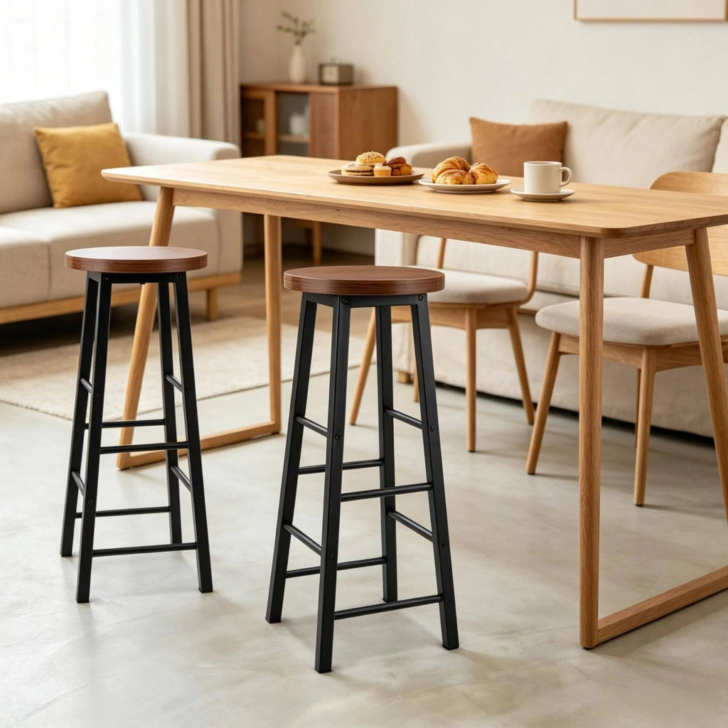 Set di 2 sgabelli da bar ULEVR altezza 71 cm in MDF e metallo, con poggiapiedi, marrone