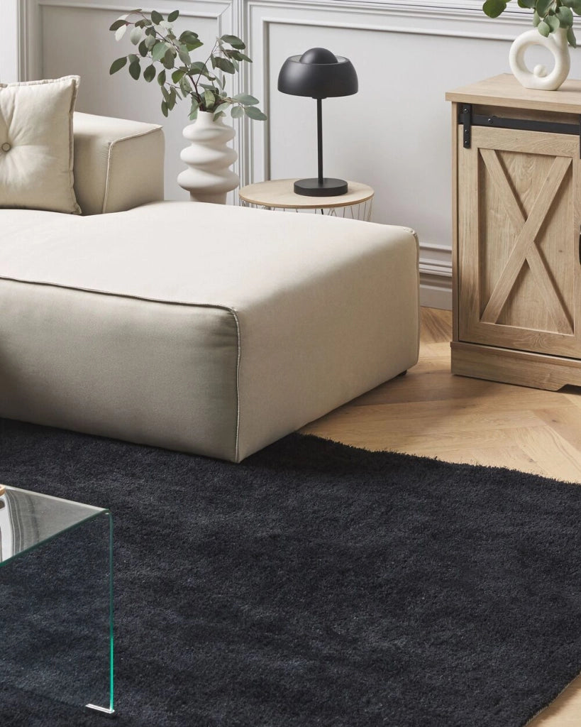 Tappeto Shaggy Nero 140 x 200 cm Moderno Tappeto Rettangolare Trapuntato a Pelo Lungo