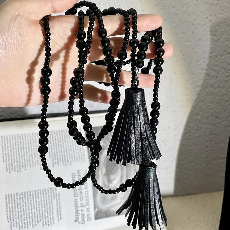 Collana lunga vintage con perline nere e nappa, regalo di Natale o compleanno.