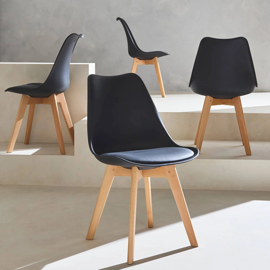 Set 4 sedie scandinave imbottite con gambe in legno , nero