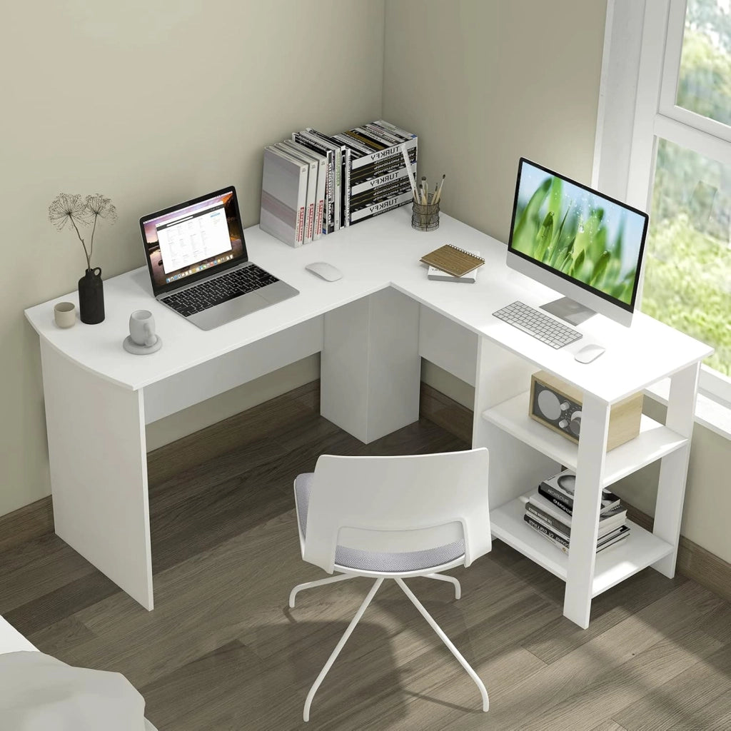 130 cm, scrivania a forma di L, moderna stile semplice scrivania con scaffalature, 2 fori di gestione dei cavi, design salvaspazio, scrivania angolare per casa, ufficio (bianco), FE43794