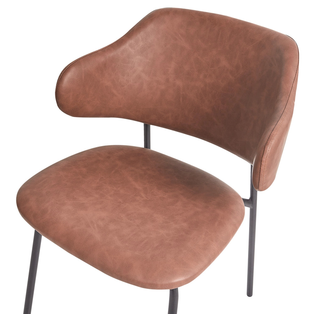 Set di 2 sedie da pranzo Rivestimento in ecopelle marrone Gambe in metallo nero Schienale curvo senza braccioli Design moderno e contemporaneo
