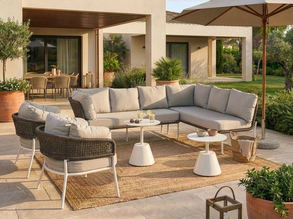 Set da salotto da giardino a 7 posti con divano angolare in corda intrecciata poltrone e 2 tavolini da caffè beige struttura in alluminio