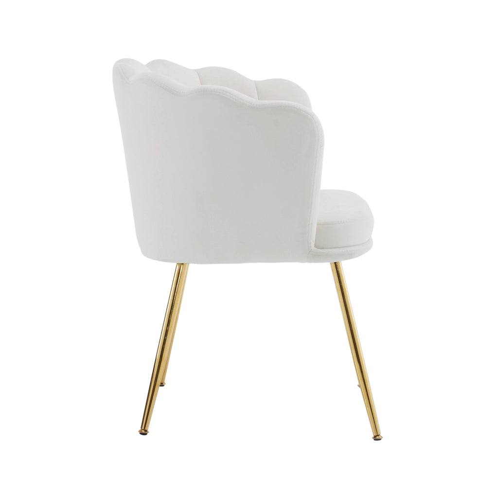Poltrona in velluto beige con schienale a petali; gambe in metallo e cuscini