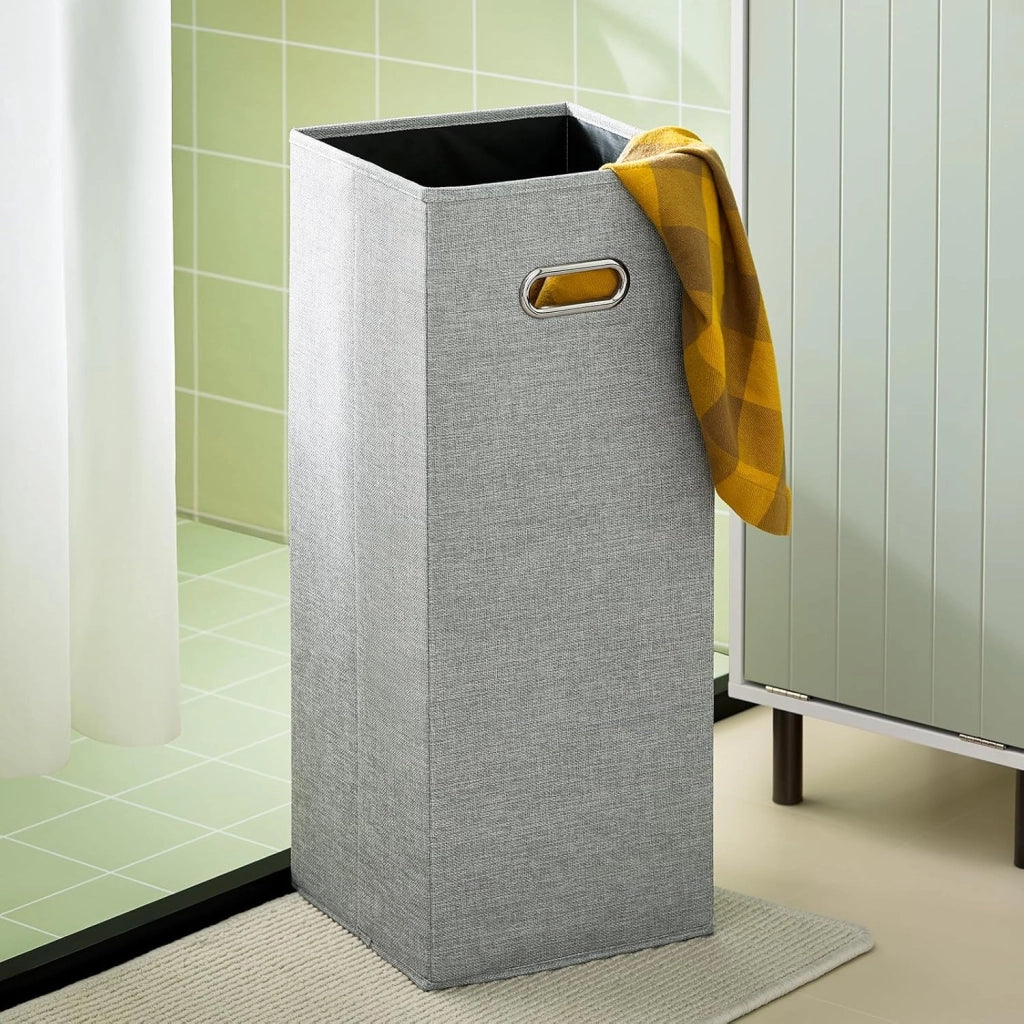 Mobile Alto Bagno Salvaspazio con Sacco Portabiancheria – Colonna Bagno Stretta con Ripiani, Armadietto per Lavanderia, WC o Bagni Piccoli, Bianco e Verde, 167x31x30cm, BZR137-GR