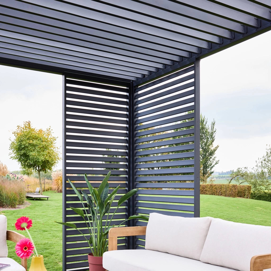 Pergola bioclimatica 3x4m in alluminio  + 1 persiana 1m + 1 persiana