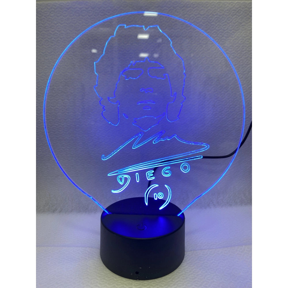 Trade Shop - Lampada Da Tavolo A Batterie Usb Con Volto Stilizzato Di Diego Armando Maradona -