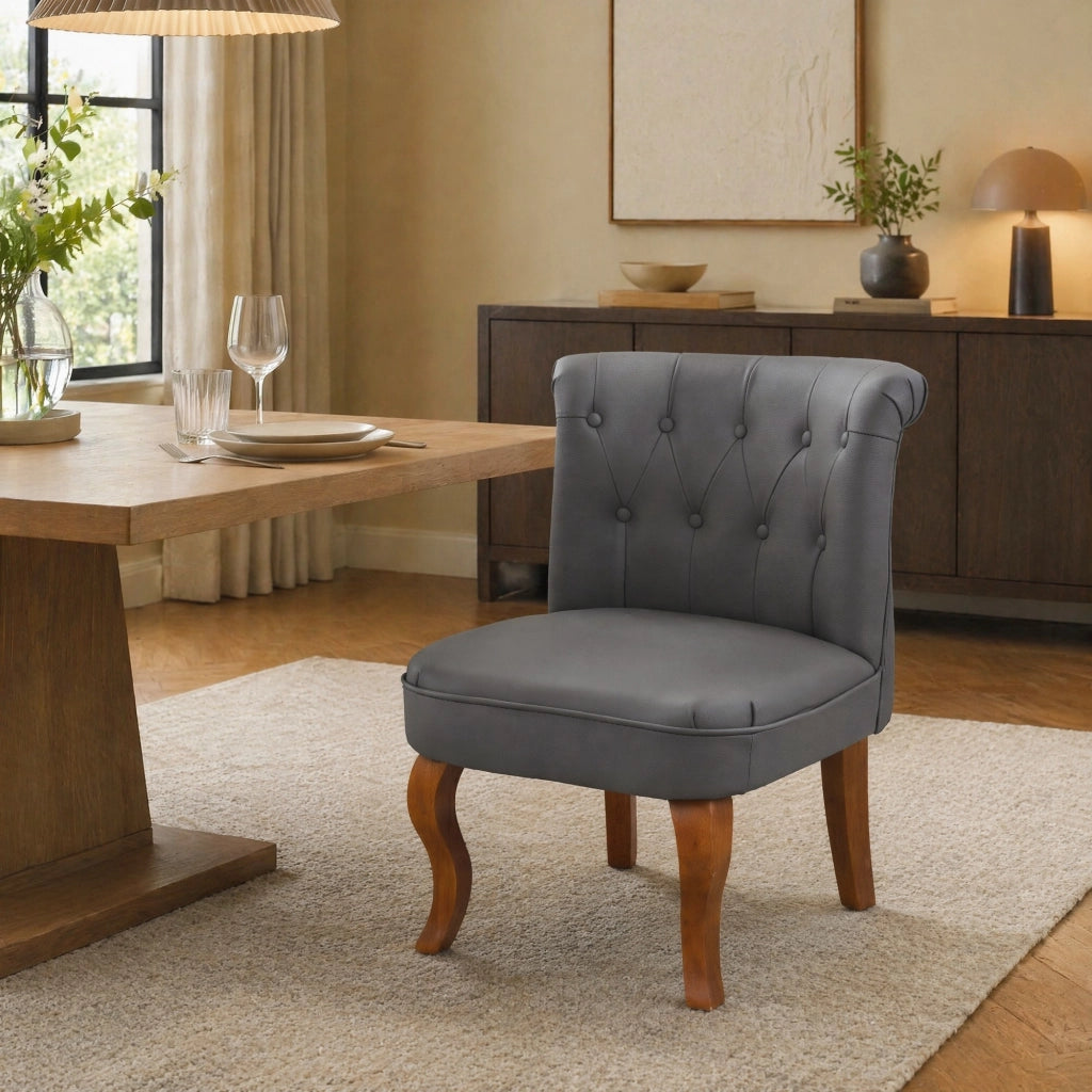Sedia da Pranzo con Schienale Trapuntato e Struttura Stabile in Pelle, Legno, Schiuma e PVC Grigio