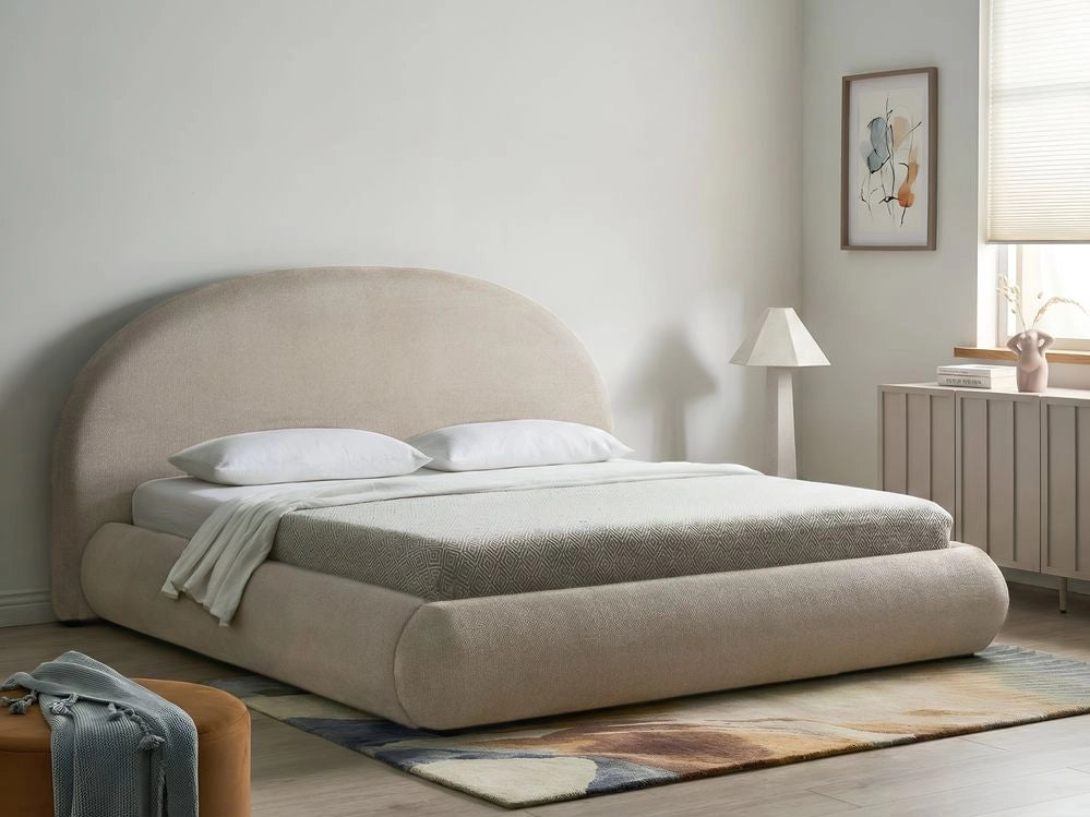 Letto in tessuto beige chiaro 180 x 200 cm con testiera imbottita rete sollevabile e vano contenitore