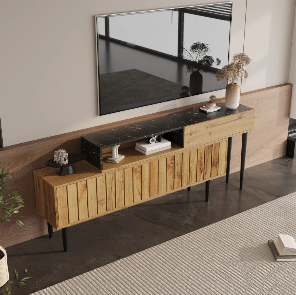 Mobile porta TV moderno con finitura effetto marmo e venatura legno