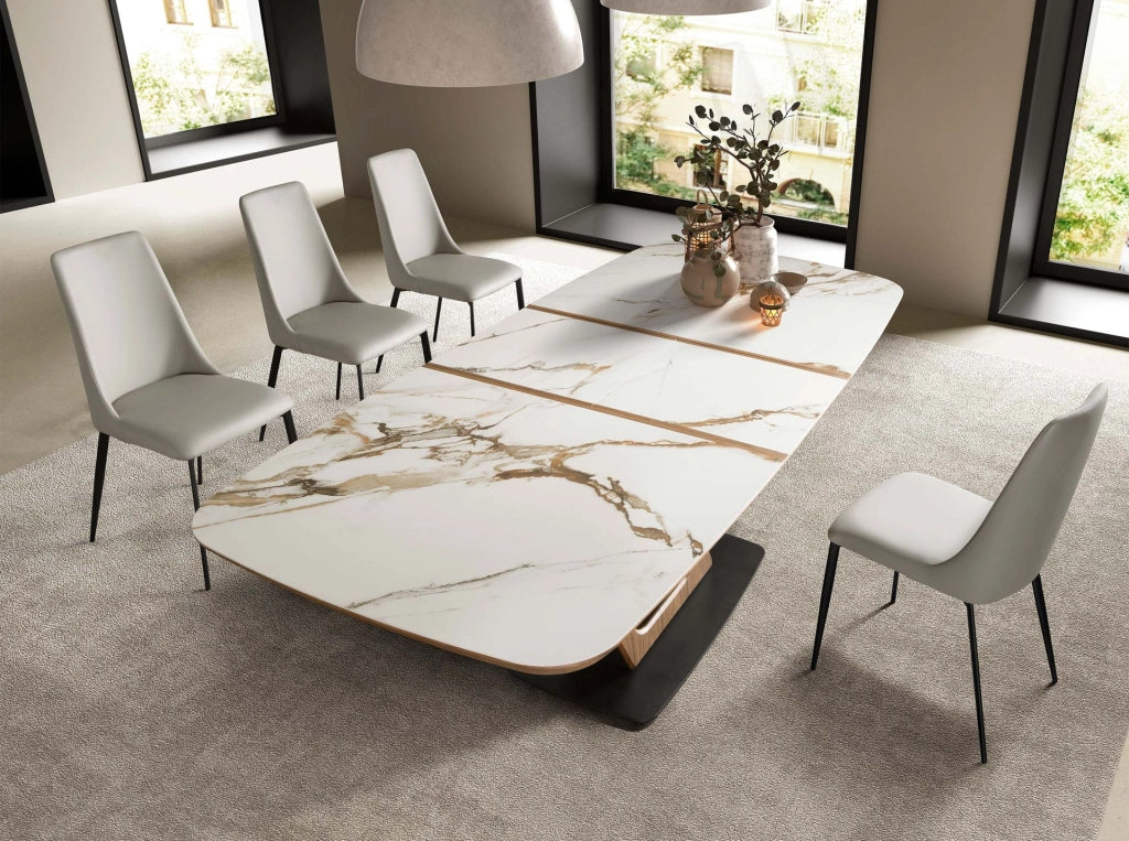 Sedia in similpelle grigio chiaro