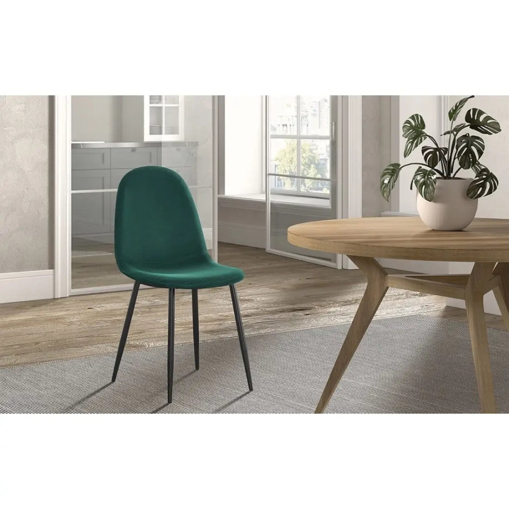 Sedia BOÏ – Velluto verde – Piedi in metallo nero – Design moderno