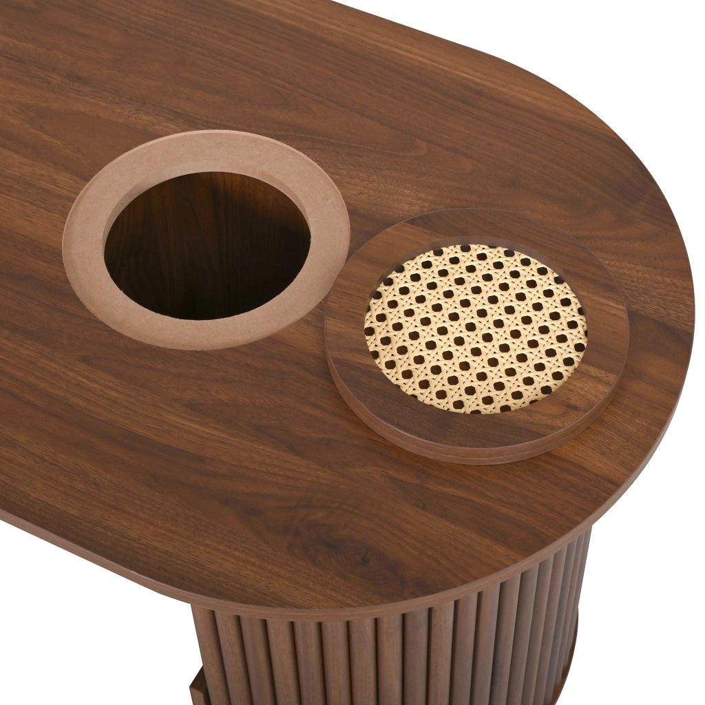 Tavolino da Caffè Ovale con Vani Portaoggetti e Ripiani Aperti; Texture Verticale; in MDF; Noce; 105×50×46;5 cm