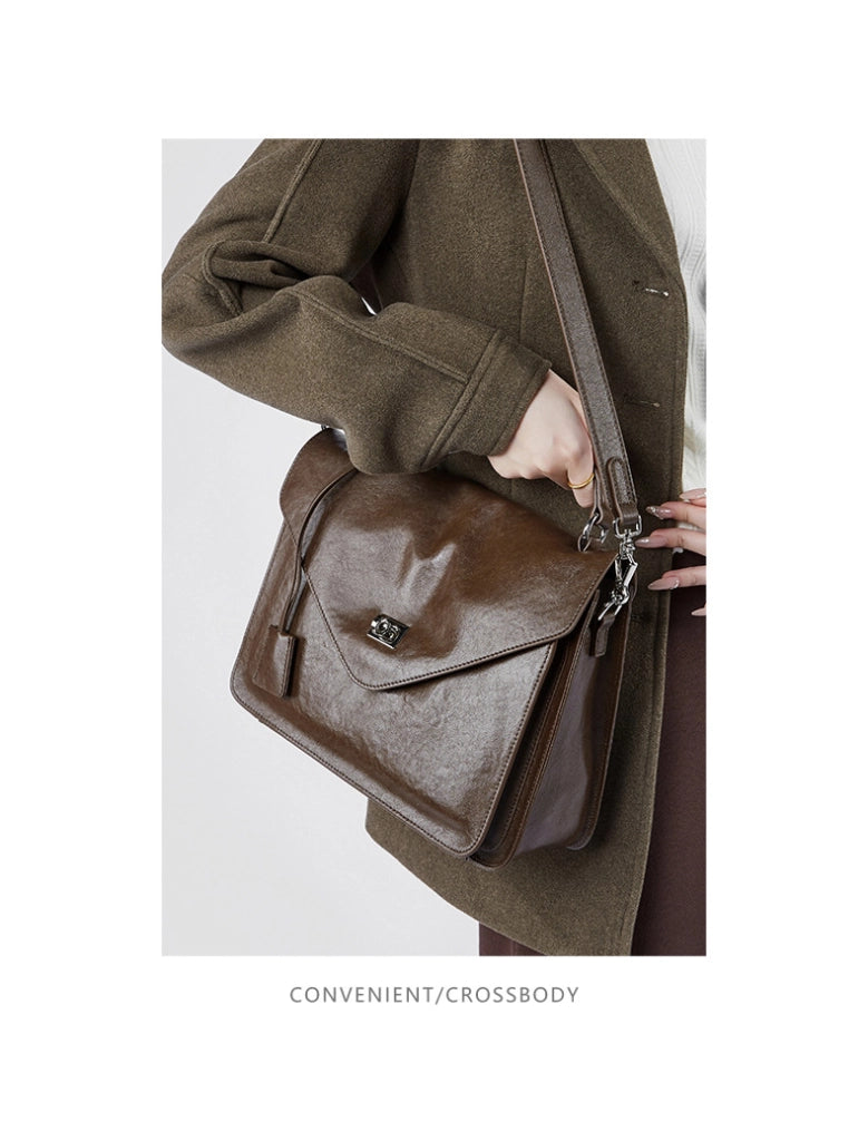 Borsa a mano media da donna in vera pelle, marrone.