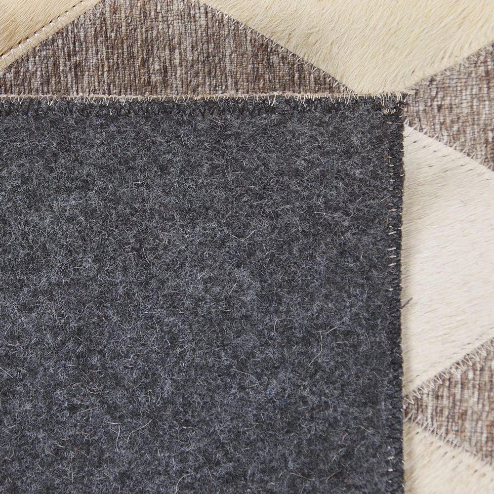 Tappeto tappetino Pelle di vacchetta jacquard marrone e beige Motivo geometrico a rombi Retro 140 x 200 cm