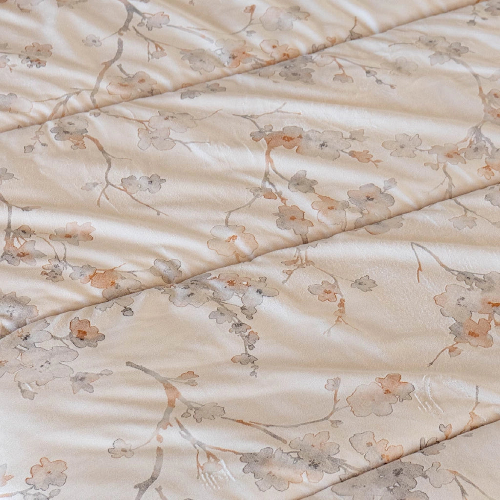 Trapunta Invernale Matrimoniale in Velluto con Stampa Digitale – Piumone Due Piazze Elegante e Morbido 500gr – Piumino Caldo Made in Italy per Inverno Fiorepescobeige - Matrimoniale
