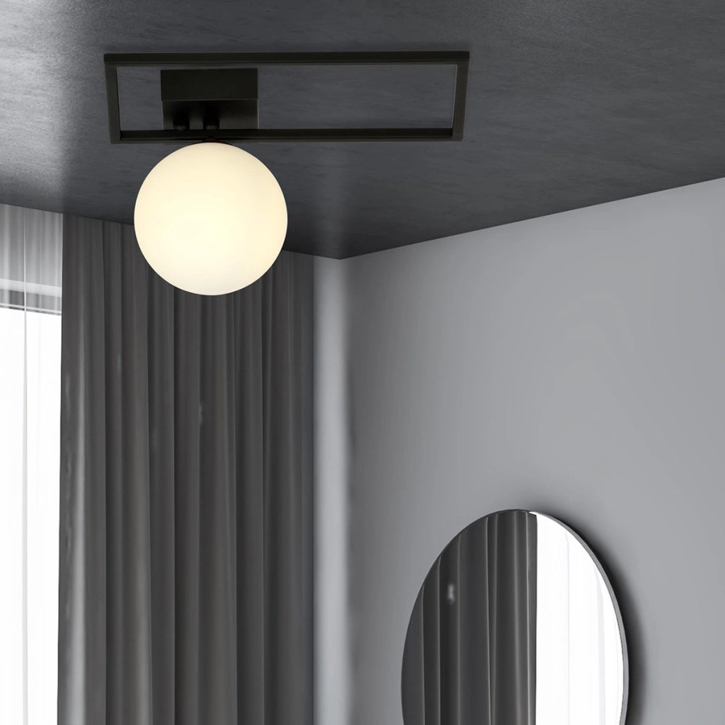 Lampada a soffitto Imago in metallo nero e vetro opalino