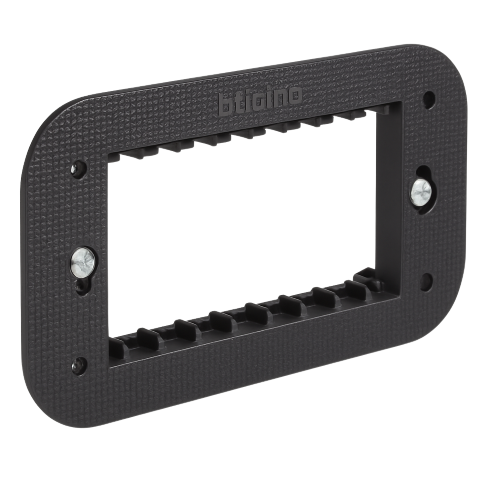 Bticino living now supporto con valva di protezione per placche modulari *** numero posti 4 moduli, confezione 1