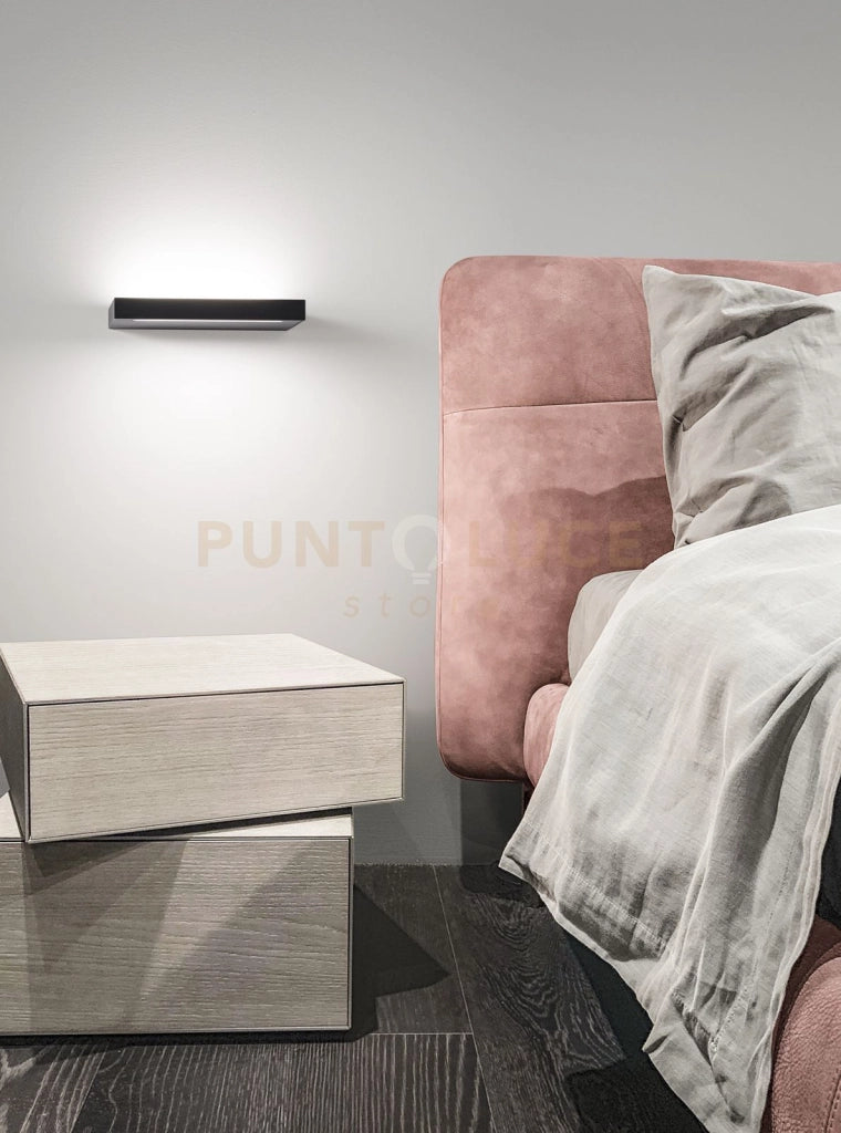 APPLIQUE IN ALLUMINIO COLORE NERO FLOOR DOPPIA EMISSIONE LED 11W + 11W 3000K CRI?80 220-240V 50/60Hz 880Lm + 880Lm