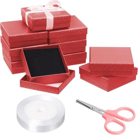 12 pezzi Rosso 9 x 9 x 3CM Scatola di regalo per gioielli con forbici rosa e set di 15 pezzi di 225CM di tessuto in poliestere bianco a motivi a diamante per collane, orecchini e bracciali in dozzina