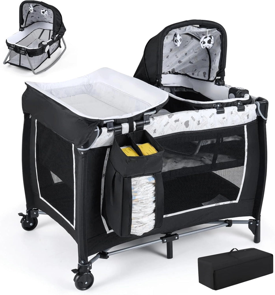 Culla Campeggio Bambini 5 in 1, Lettino Viaggio Neonati Pieghevole con Materasso, Fasciatoio e Tettoia, Box Portatile con Ruote, 2 Giocattoli Appesi e Carillon, per Bambini 0-3 Anni (Bianco)