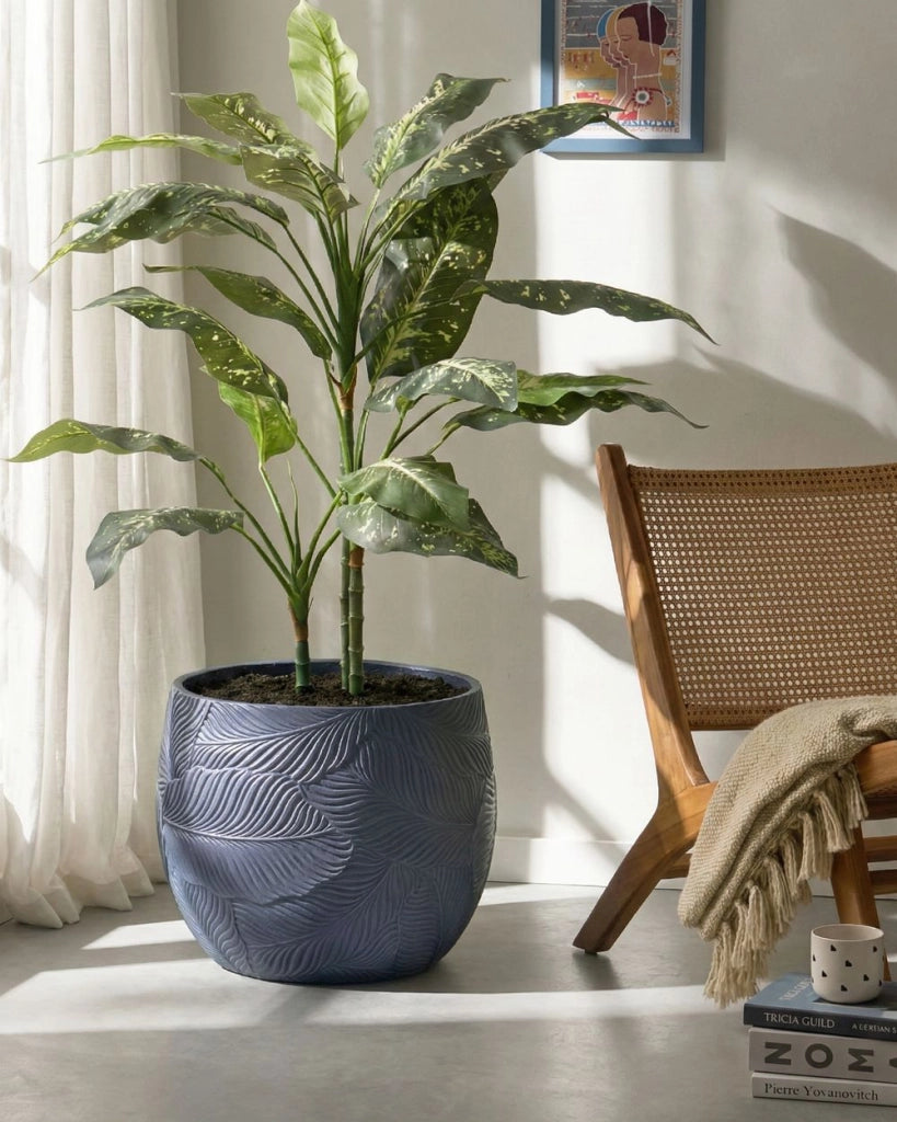 Vaso da fiori grigio in fibra di argilla verniciata per interni ed esterni, rotondo, 47 x 47 x 43 cm, motivo a foglie
