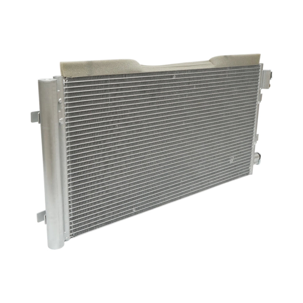 Radiatore climatizzazione (condensatore AC) – Renault Fluence, Scenic, Megane, Modus Dimensioni: 640 × 352 × 16 mm Codici OEM: 921000294R, 921003293R, 921009956R, 660003440