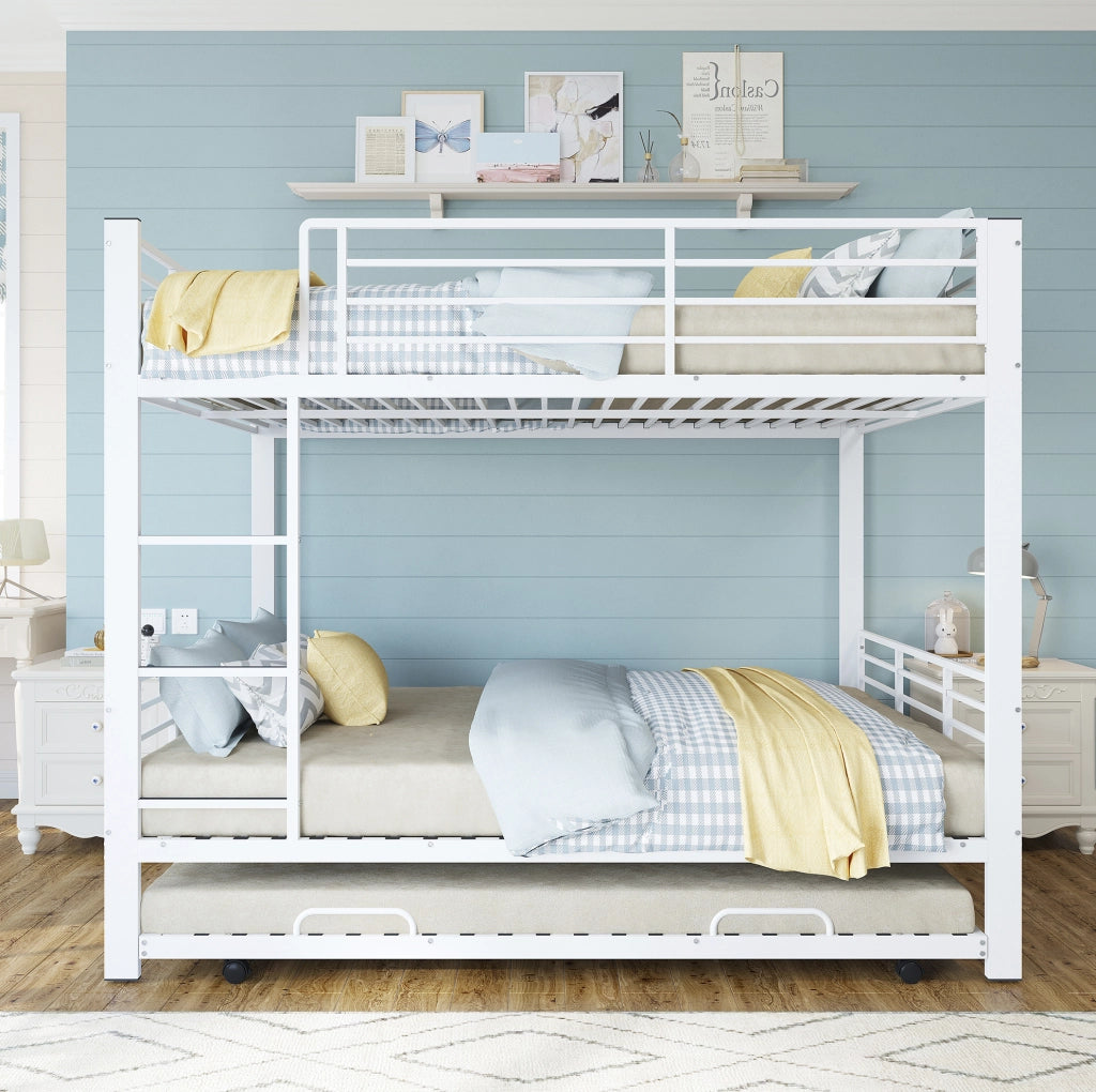 Letto a castello triplo con letto estraibile 205x145x170 cm in metallo bianco opaco