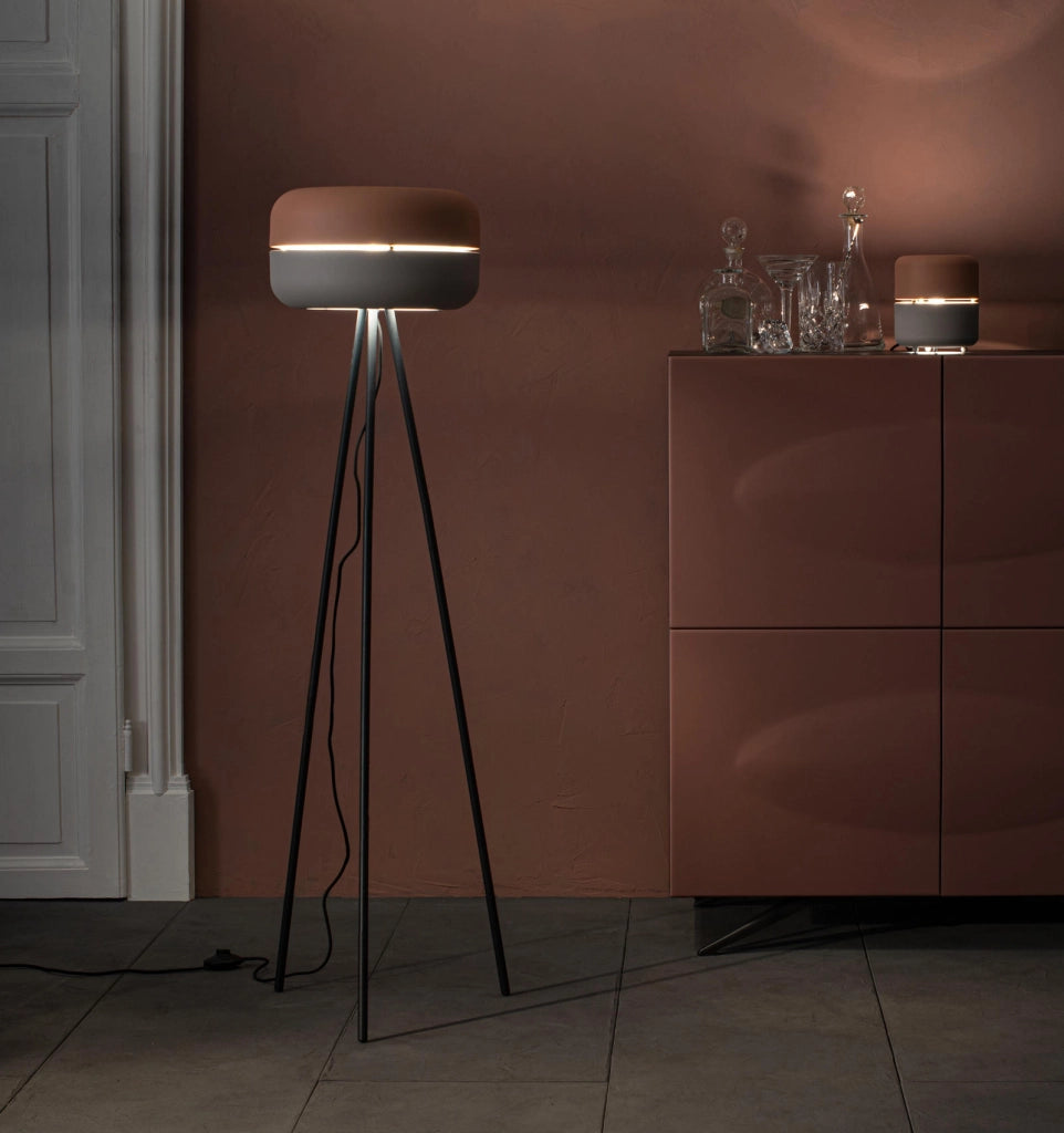 Idra - Lampada da terra in metallo nero