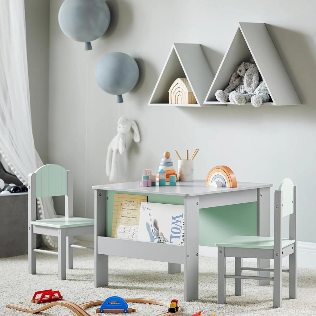 Tavolo per bambini con 2 sedie, Set tavolo e 2 Sedie per Bambini, Scrivania per Bambini con 2 Ripiani Laterali per Libri Grigio Chiaro e Verde, KMB88-HG
