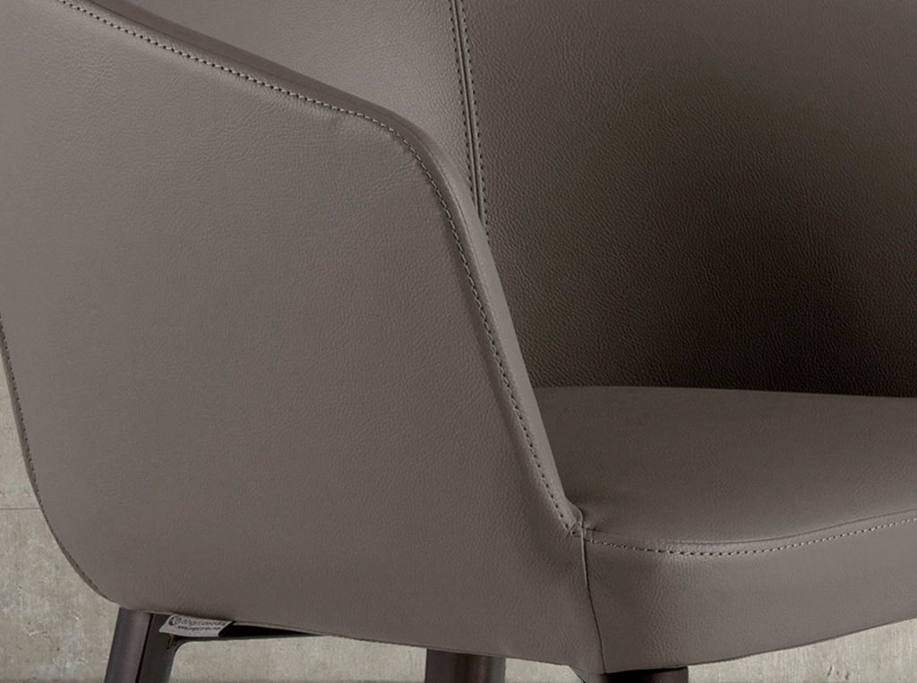 Sgabello in similpelle grigio