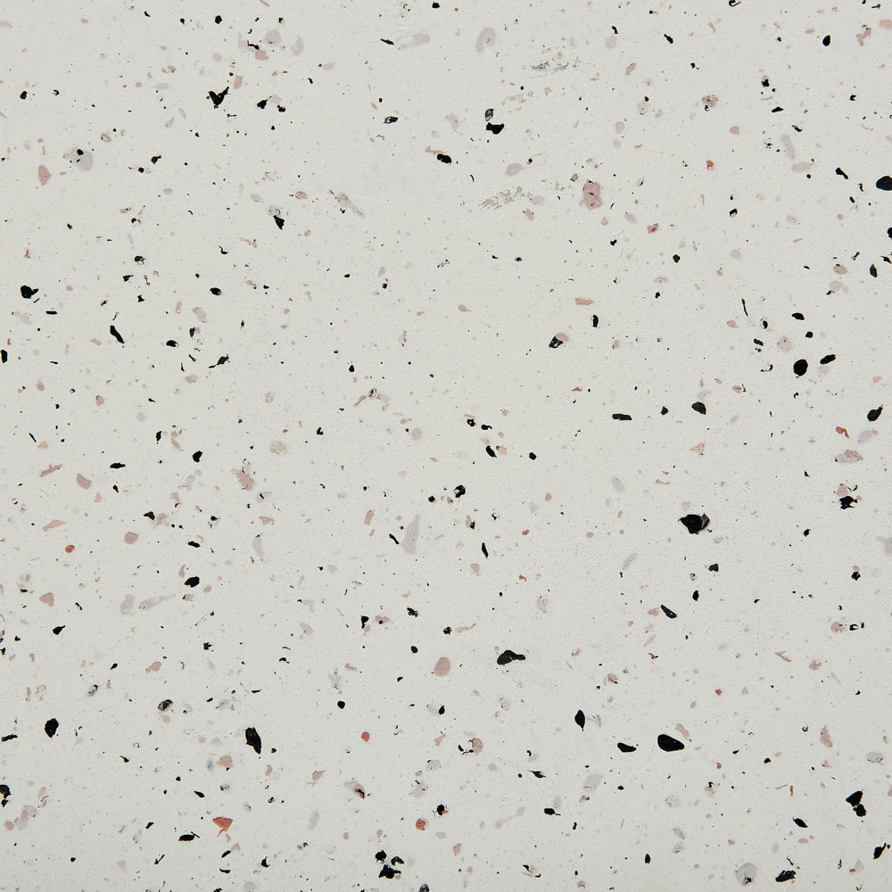 Tavolino d'accento bianco sporco con effetto terrazzo in fibra di vetro MgO con piano rotondo a forma di clessidra resistente alle macchie UV