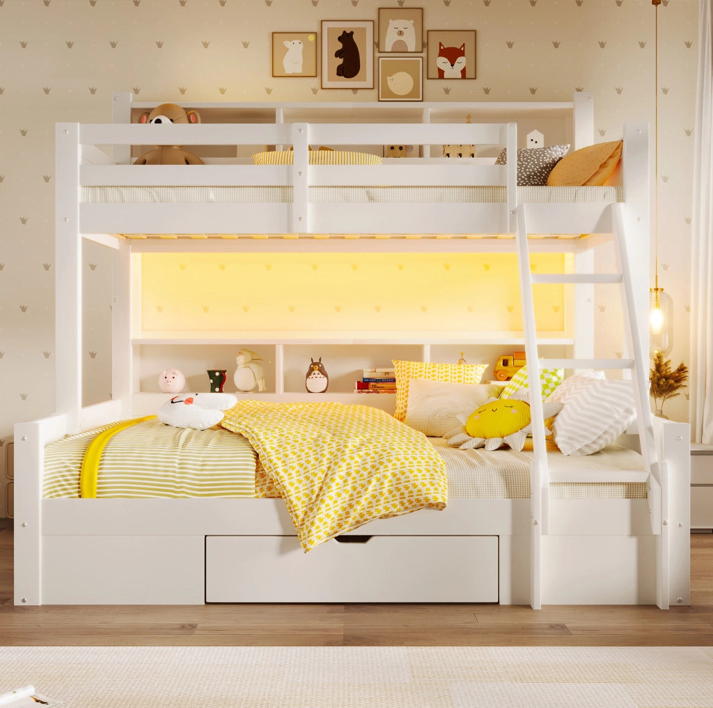Letto a castello bianco 90x200 + 140x200 cm con LED, scala e cassetto