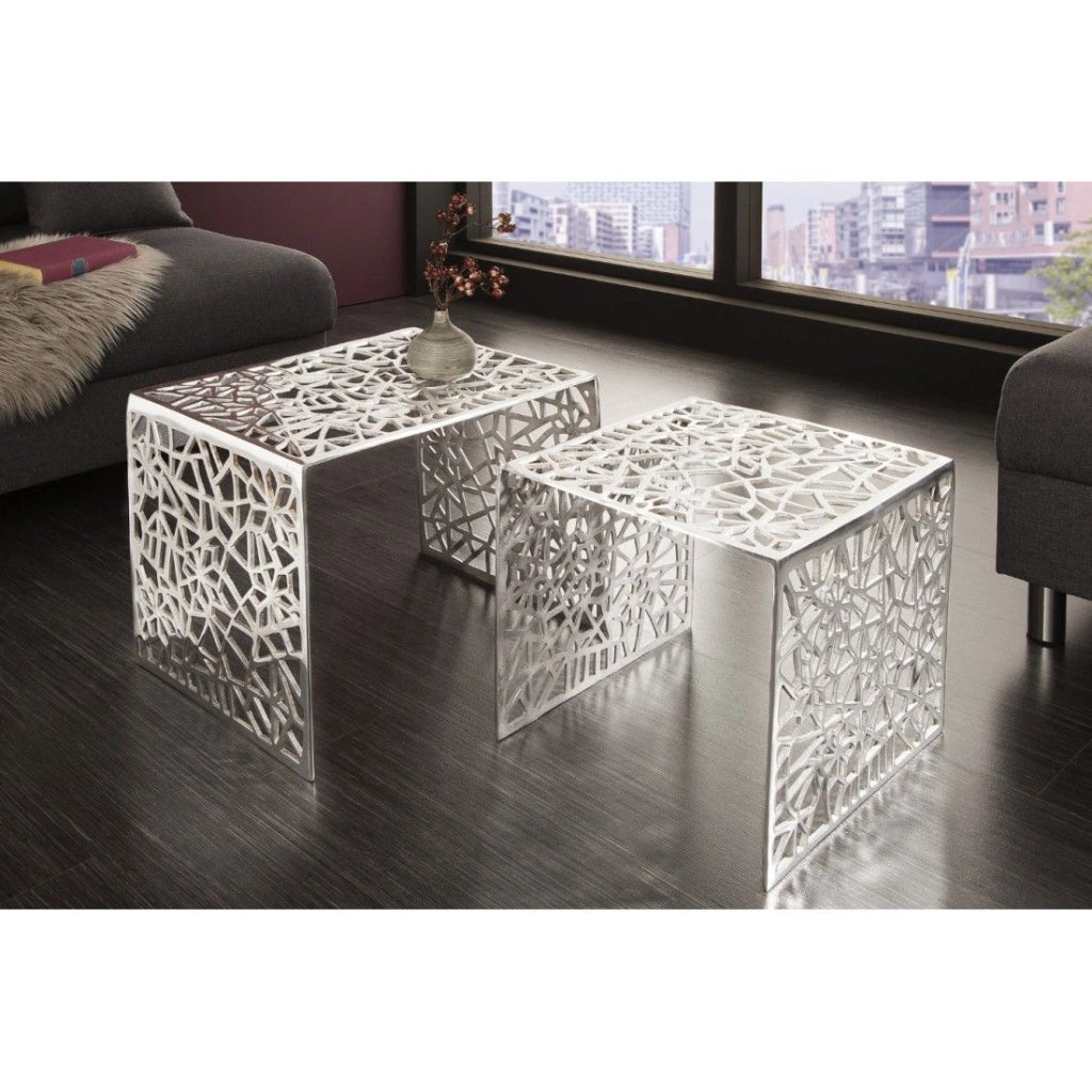 Tavolini bassi nidificati METRIX argentati – Tavolini bassi di design in alluminio con motivi geometrici