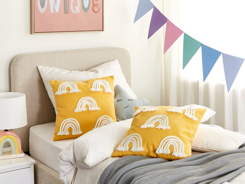 Set di 2 cuscini in cotone ricamato con motivo arcobaleno giallo 45 x 45 cm camera da letto cameretta