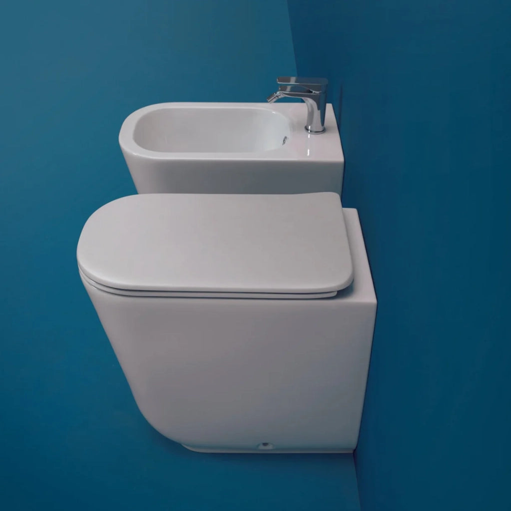 Coppia Di Sanitari Kerasan Da Terra Filo Muro Senza Brida Bianco Lucido "Tribeca"