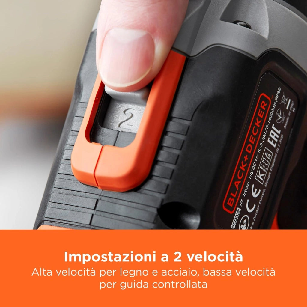 BLACK+DECKER Trapano a percussione a batteria da 18V a 2 velocità con due batterie da 1,5Ah e caricatore da 400mA, coppia di 45Nm, luce da lavoro a LED, BCD003C2K-QW