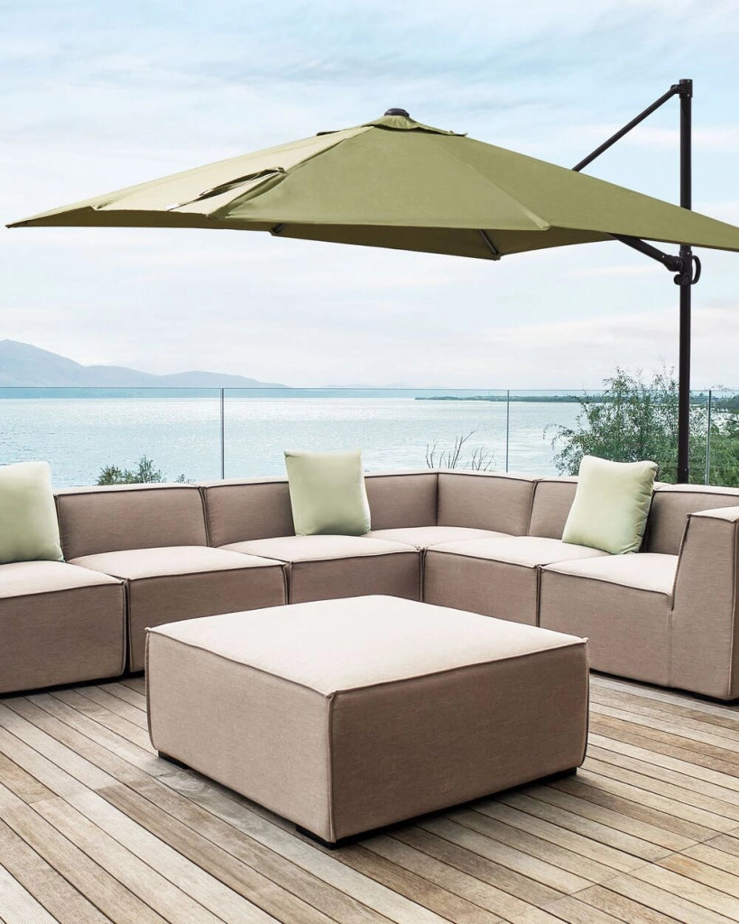 Ombrellone da giardino Sabbia Beige Baldacchino Palo in acciaio bianco 235 cm Resistente alle intemperie Cantilever con meccanismo a manovella