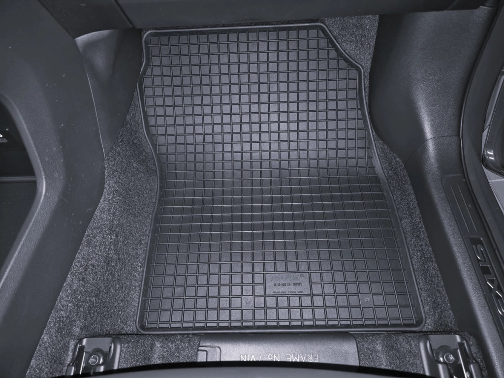 RIGUM906905 , LEXUS LBX 2024- (4x 2), LEXUS LBX 2024- (4x4)