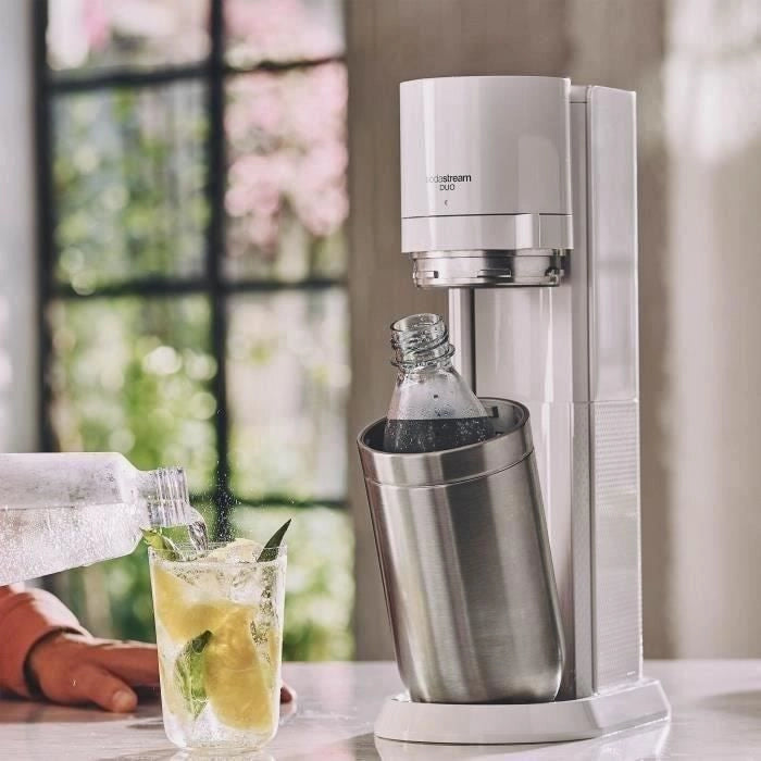 SODASTREAM DUOBICB - Macchina DUO bianca Confezione 4 bottiglie (2 decanter DUO + 2 Fusibile LV) + 1 bombola di scambio CQC