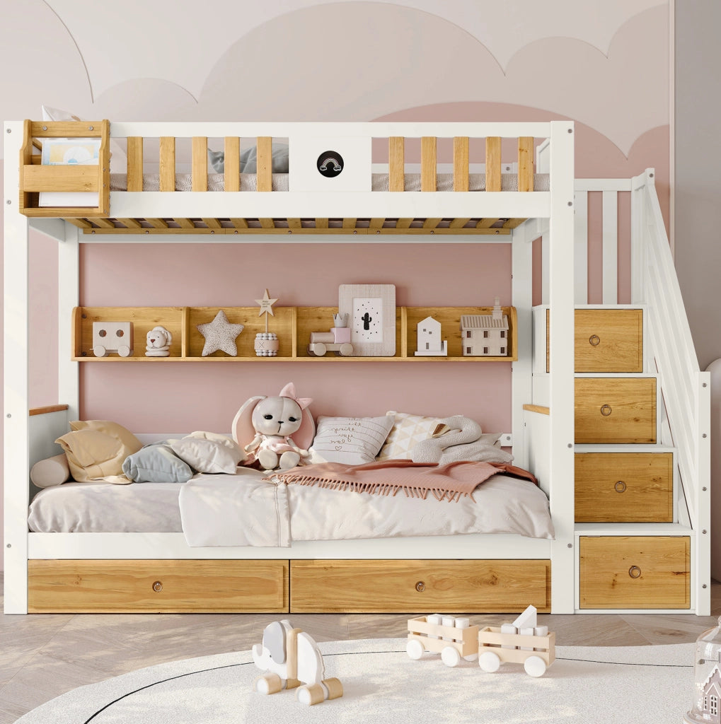 Letto a castello 90x200 cm con scala contenitore; 2 cassetti e ripiani; bianco e naturale