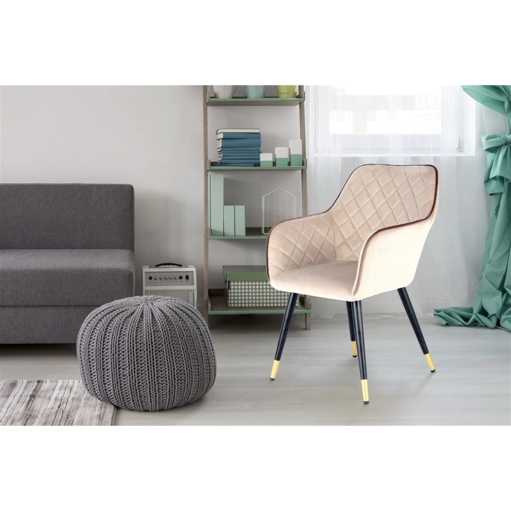 Poltroncina Amino in velluto verde bosco con gambe in metallo