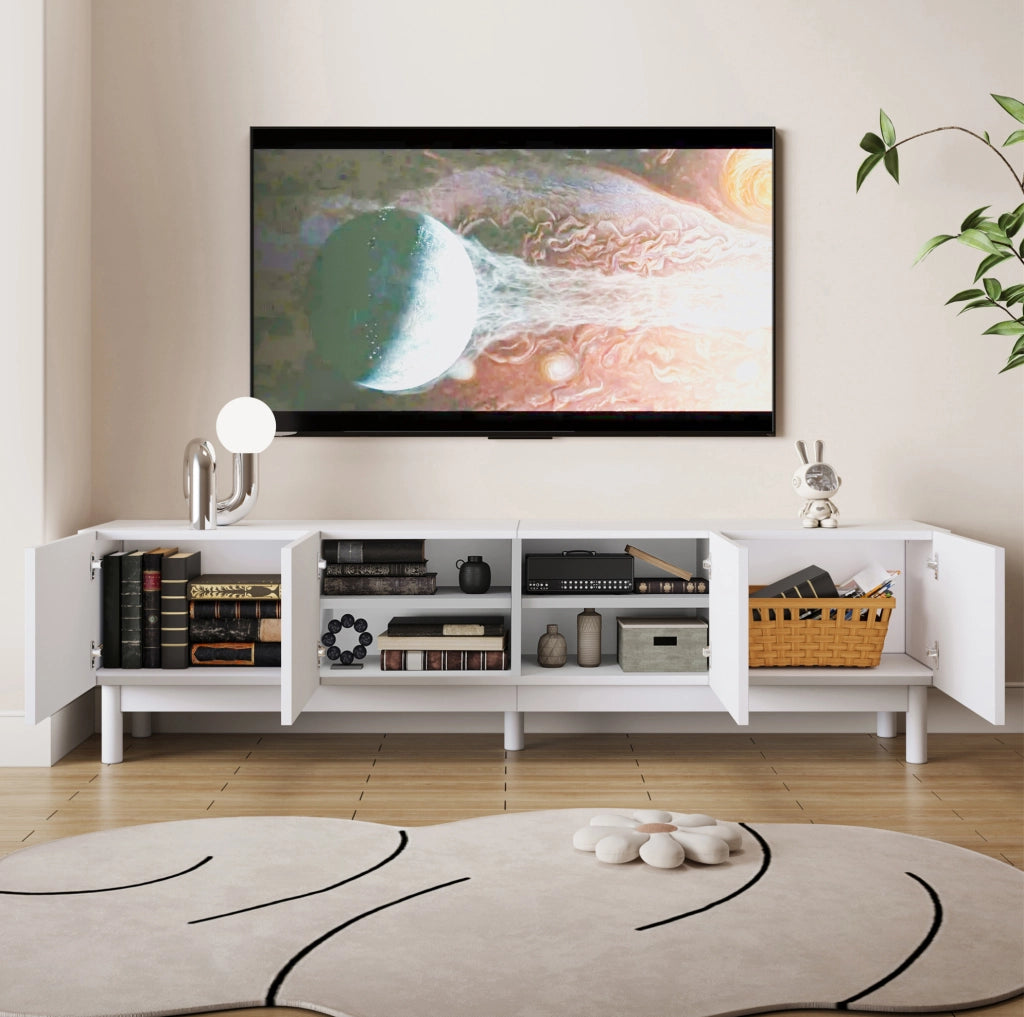 Mobile TV elegante con ante senza maniglie e vani contenitore