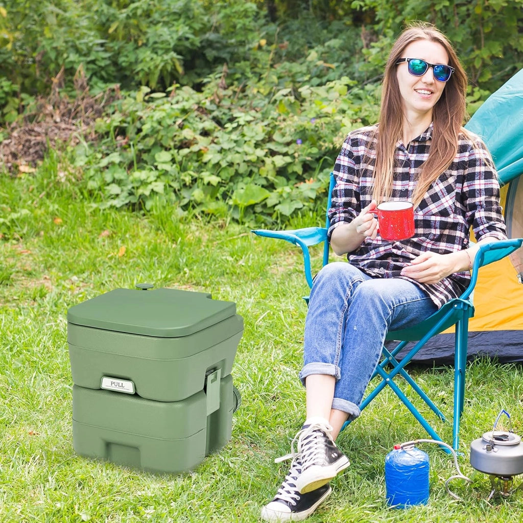 GIANTEX WC portatile da campeggio con serbatoio d'acqua dolce 12 litri e serbatoio dell'acqua di scarico 20 l, smontabile, interno ed esterno, per campeggio pesca viaggio barca (verde)