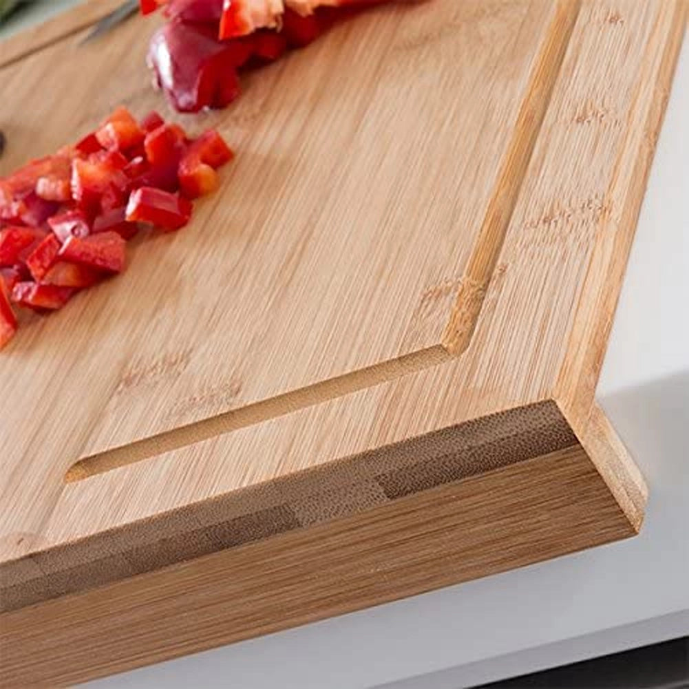 Tagliere da Cucina in Legno con Bambù Bordo Piegato Antiscivolo 45 x 35 x 3.6 cm