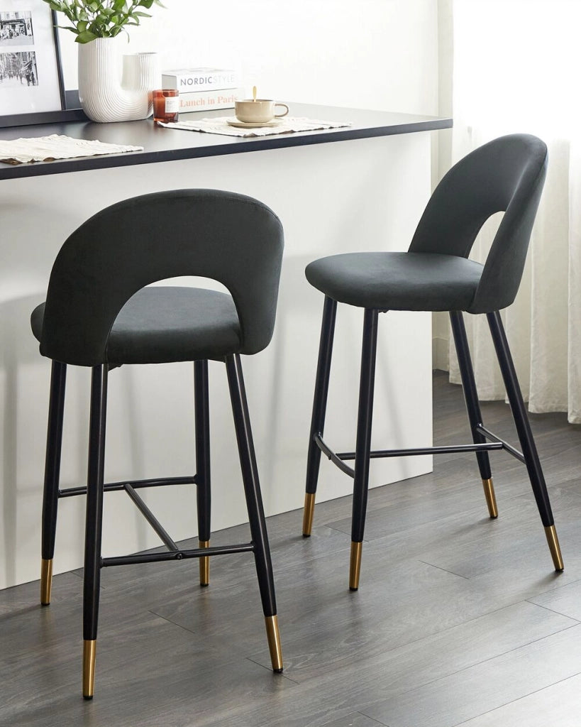 Set di 2 sedie da bar Corallo Rosso Velluto Nero Acciaio Design retrò accenti dorati Sala da pranzo