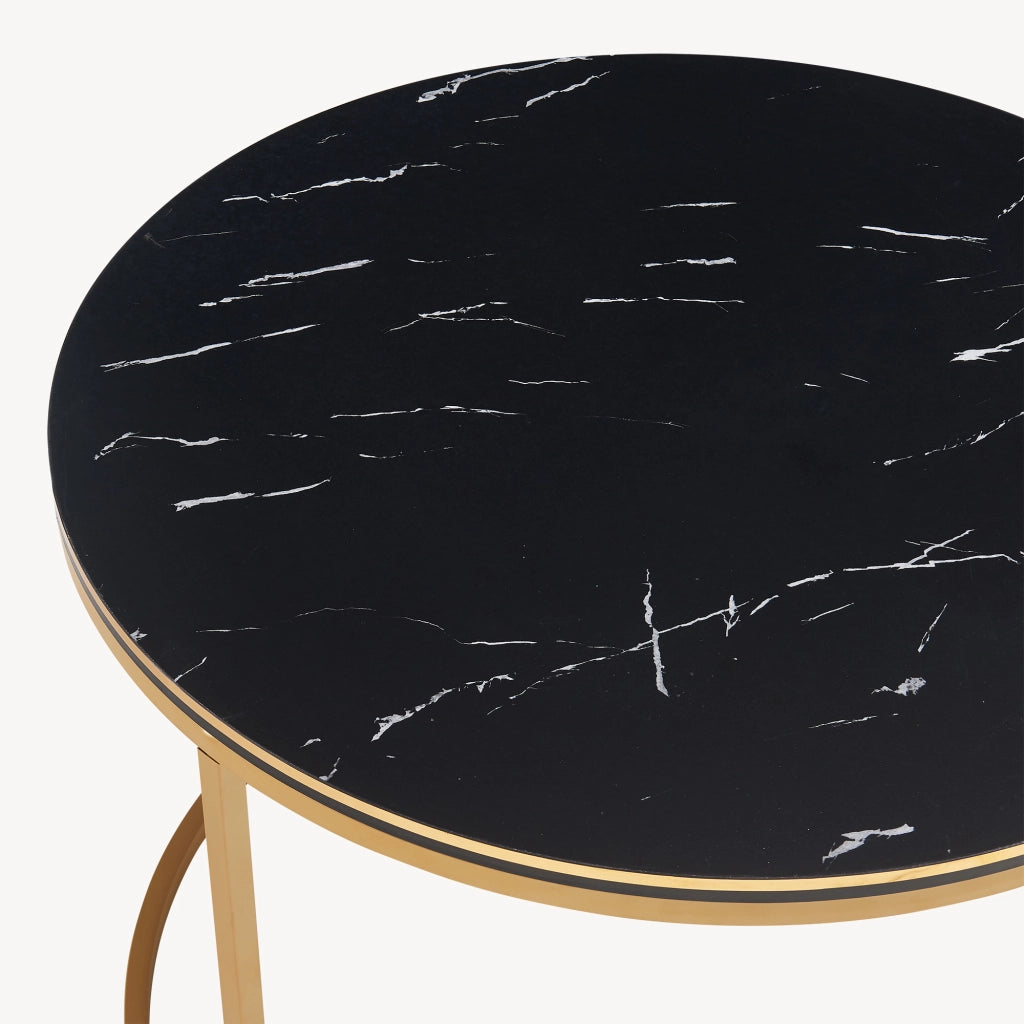 Tavolino Basso da Caffè 'Aulum' Piano Rotondo - Effetto Marmo Nero / Dorato [en.casa]