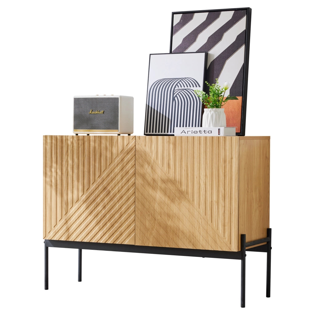 Credenza con 2 ante e ripiano regolabile; gambe in metallo - per soggiorno - 100x40x75 cm - naturale