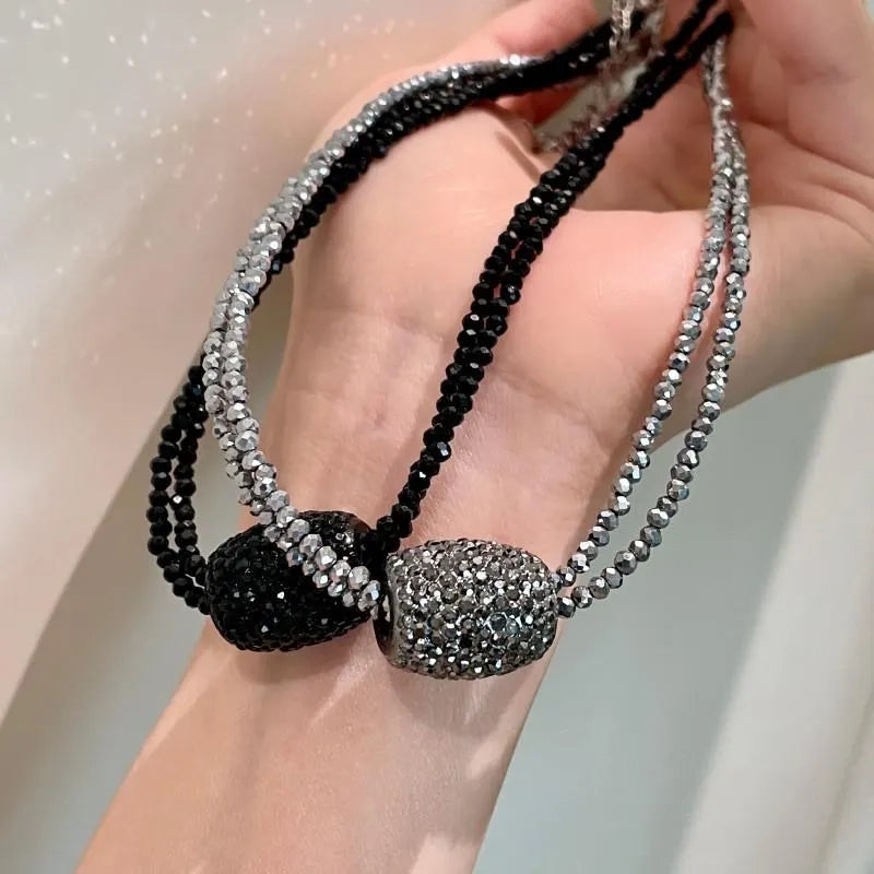 Collana fatta a mano con perline di cristallo nere e grigie, regalo di Natale o di compleanno.