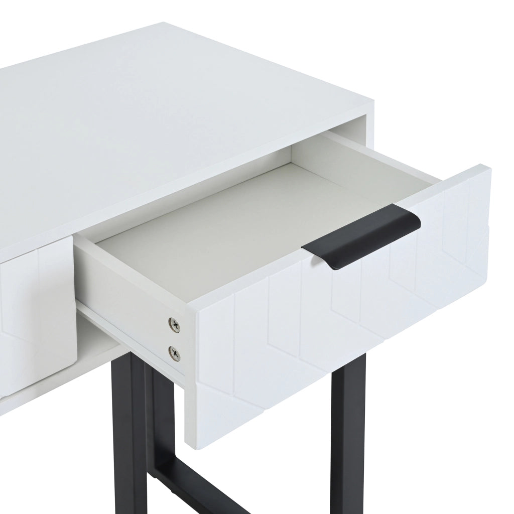Consolle con cassetti, struttura in MDF, finitura bianca con motivi geometrici e telaio dorato per ingresso
